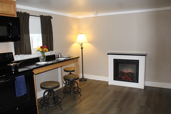 Image for 2 DOUBLE + 1 QUEEN UP DELUXE SUITE NON-SMOKING