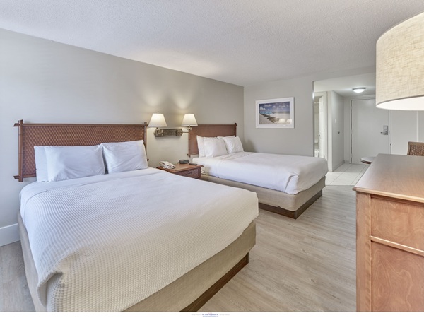 Image for Two Queen Parking Lot View / Balcony